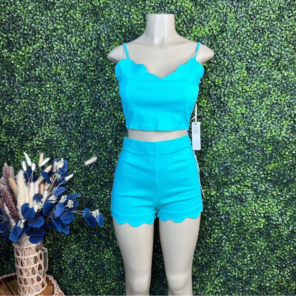 Nwt torquoise  Scalloped Crop Top‎ and Shorts Set resort wear summer
